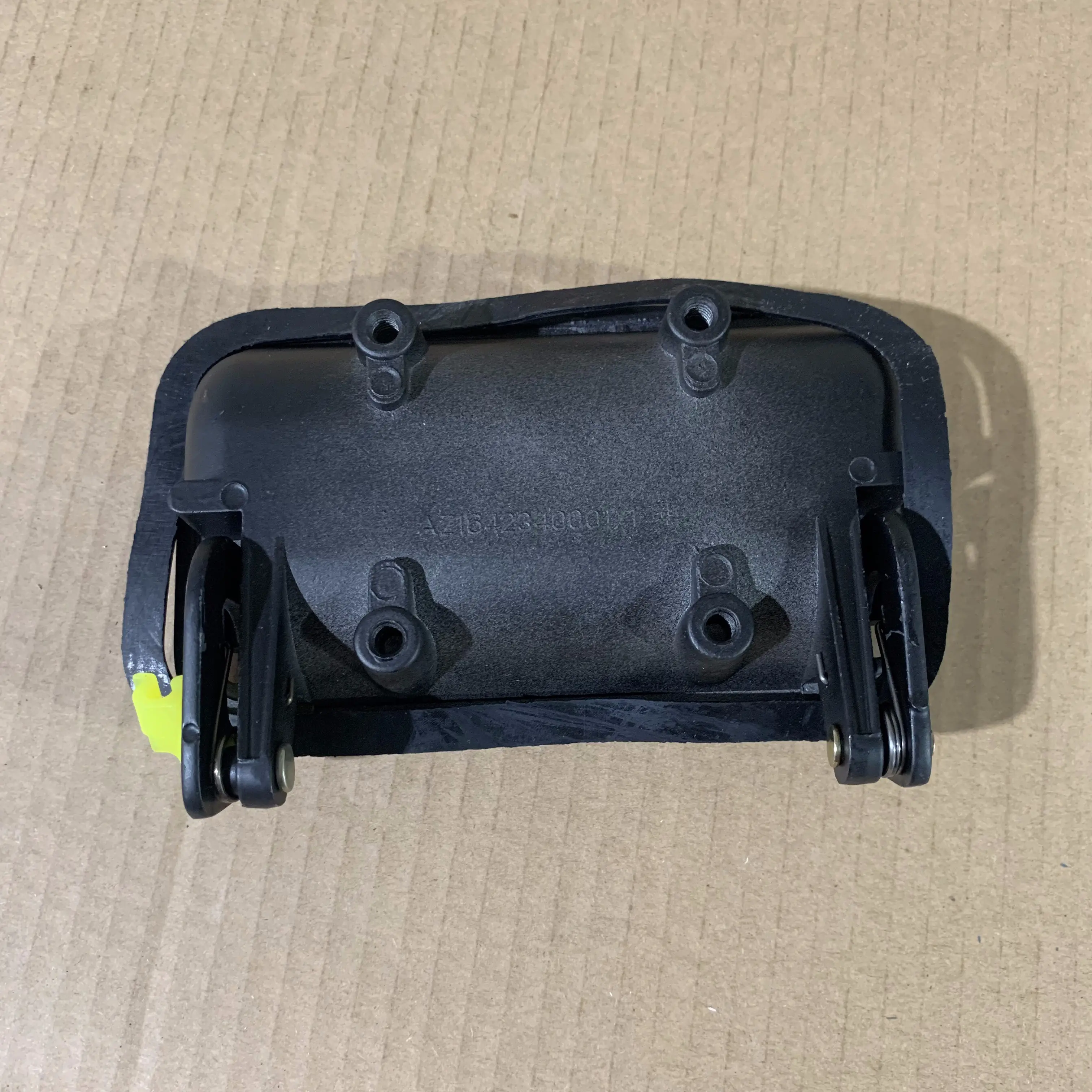 Original SINOTRUK HOWO Truck Spare Parts Outer Door Handle WG1642340101 for All SINOTRUK Heavy Truck