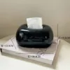 Caja de pañuelos de caramelo cuadrada y regordeta-----negro