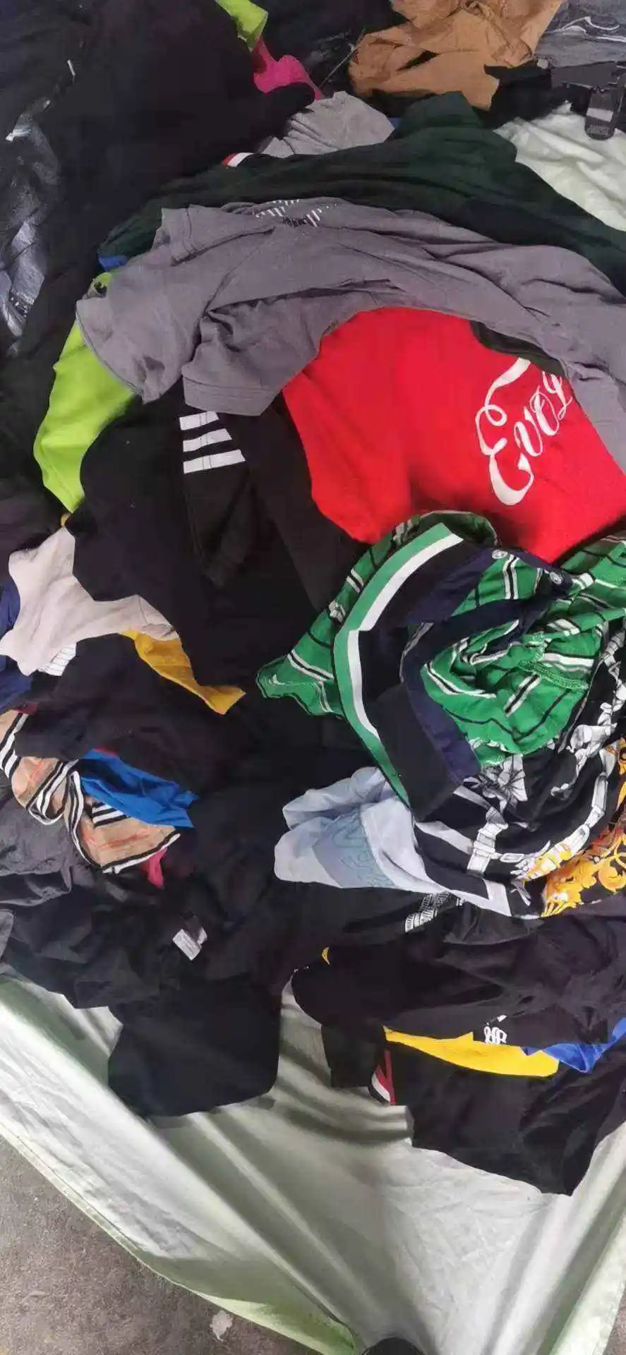 Apparel Stock Factory Selling Branded T Shirt Mens Clothing Used