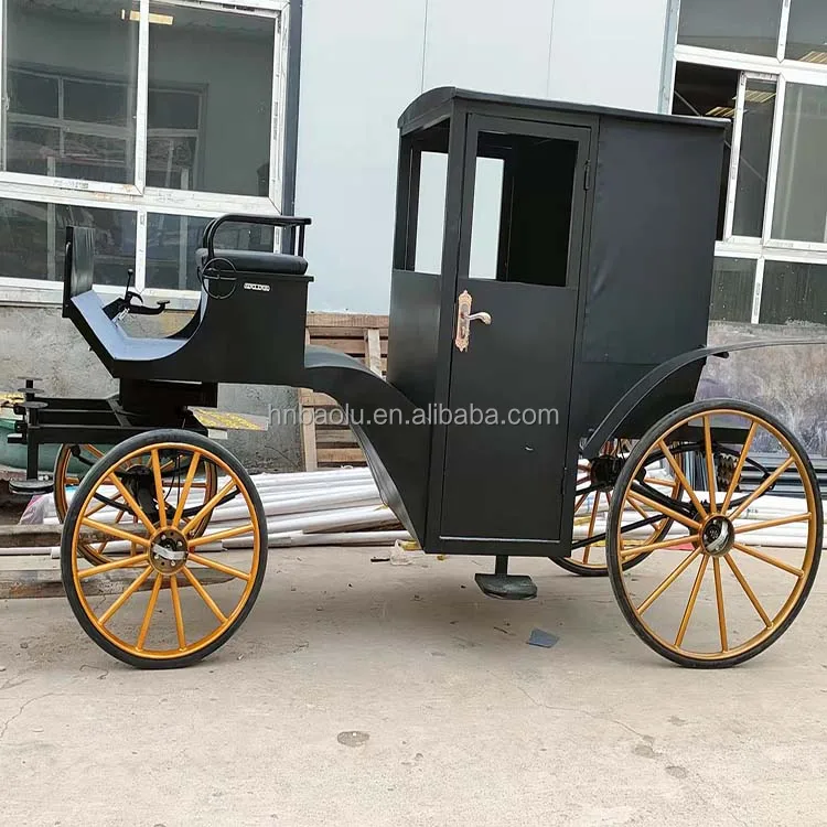 Outdoor Christmas Decoration Antique European Horse Traction And Electric Horse Carriage For