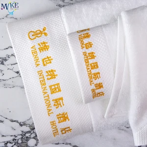 Five-star Pure White Solid Color 100% Cotton Woven Fluffy Hotel Towels Quick-Dry Eco-Friendly 150g Square Theme Hotels Bath