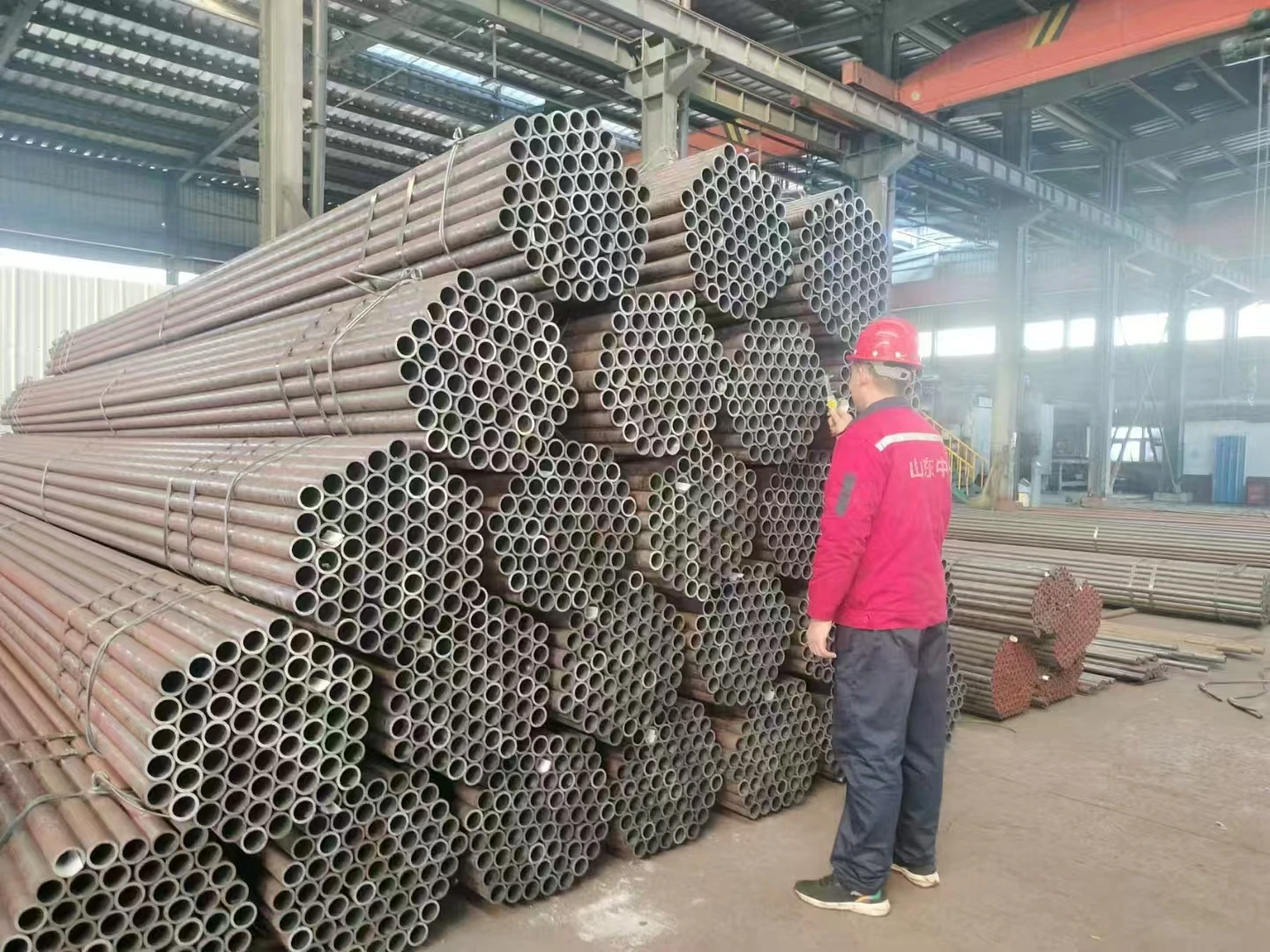 Customized Thin Wall Seamless Carbon Steel Pipe Tube Low Price Hydraulic Welded ISO9001 Certified for Structure Application manufacture