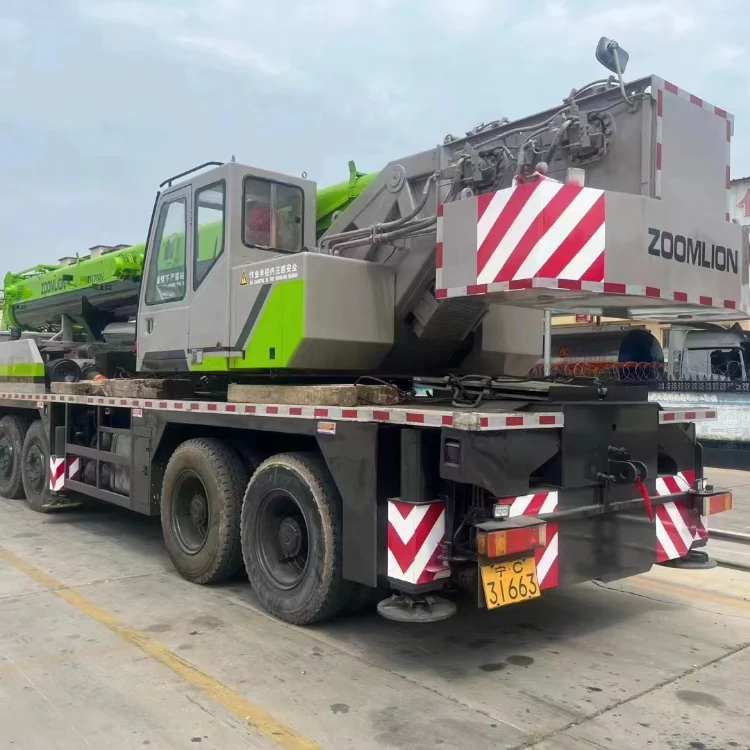 Zoomlion ZTC700V Mobile Used Crane Truck 70 Ton Lifting Machinery High Efficiency