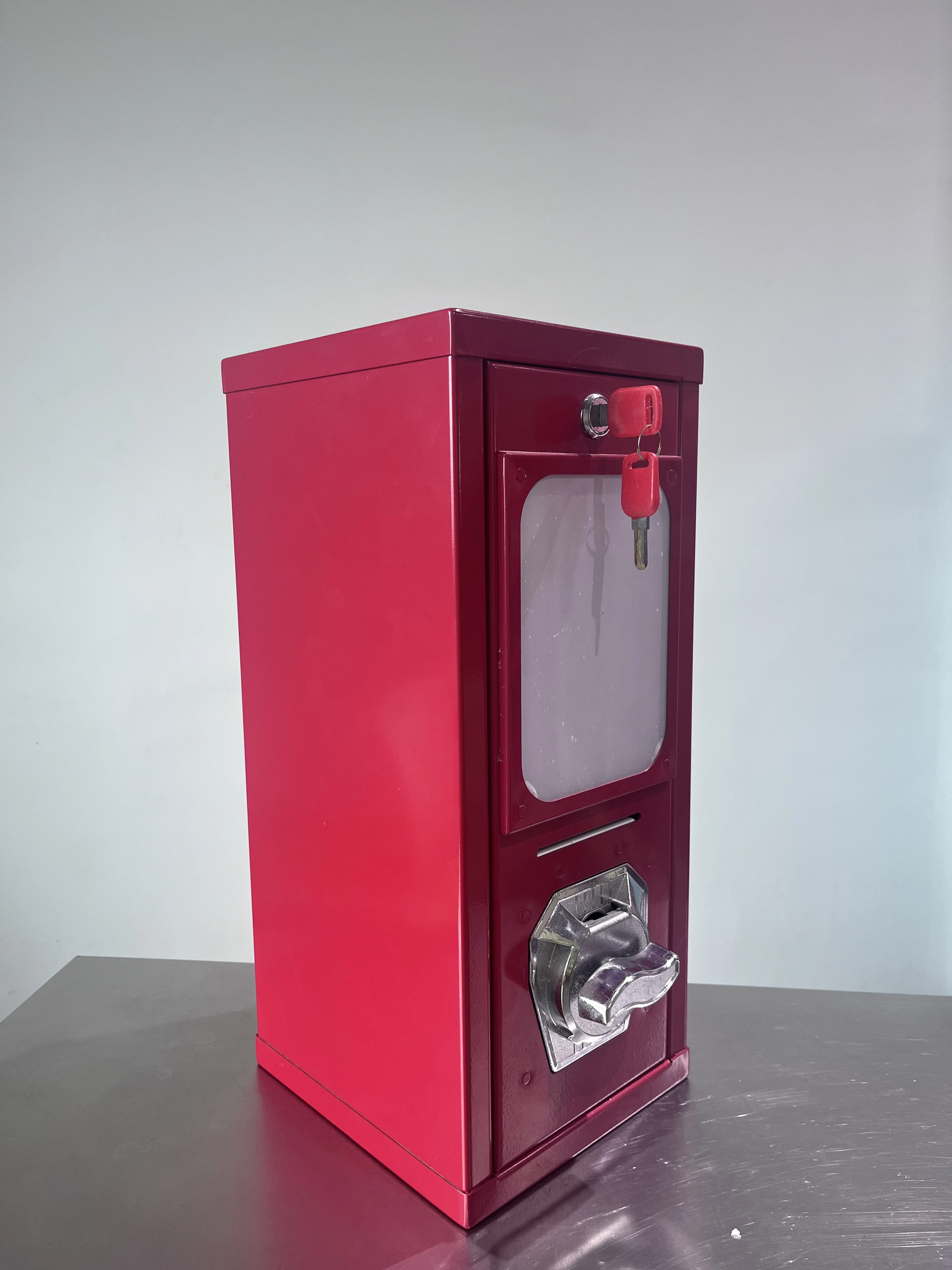 Coin-Operated Tatoo Sticker Cards Mini Vending Machine Customized For Entertainment Compact Vending Machine token