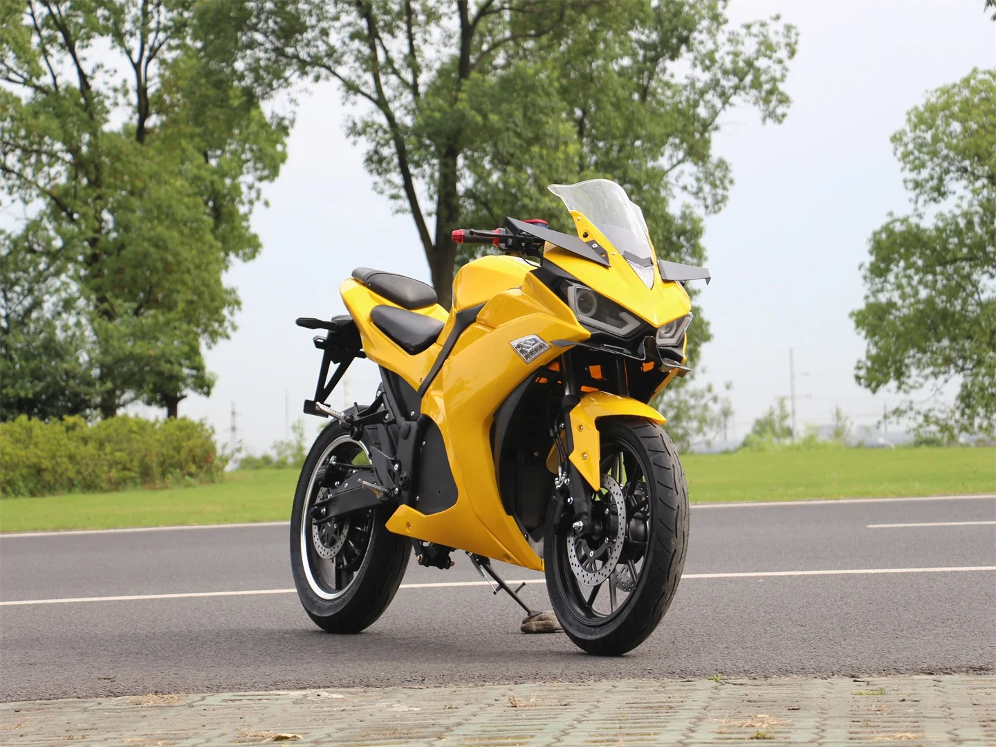 Top Fashion 72V Two-Seater Electric Racing Motorcycle 3000W Motor Power 80km/h Max Speed Electric Sport Bike