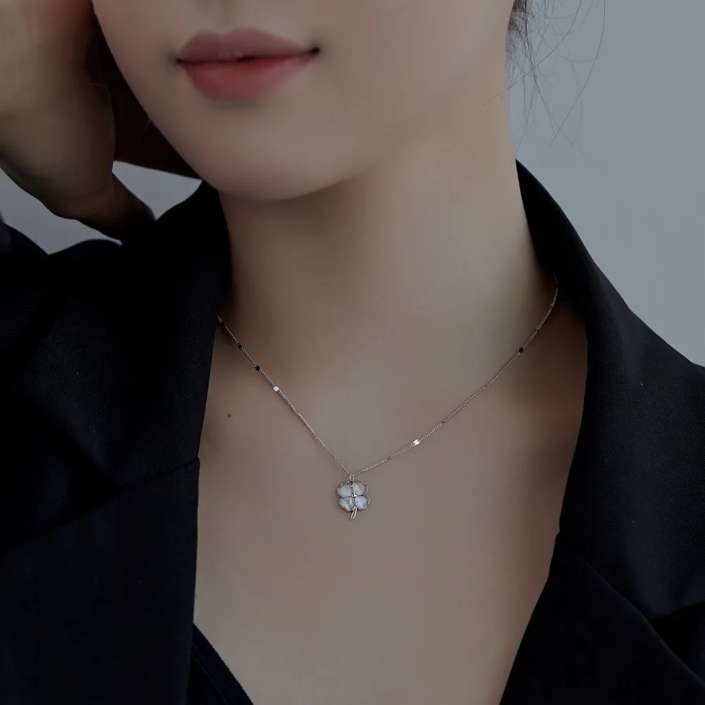 KAKODIY Women's Custom Boutique Jewelry Brand 925 Sterling Silver Jewelry Fine Silver 18K Gold Plated Clover Necklace for Women detail 1