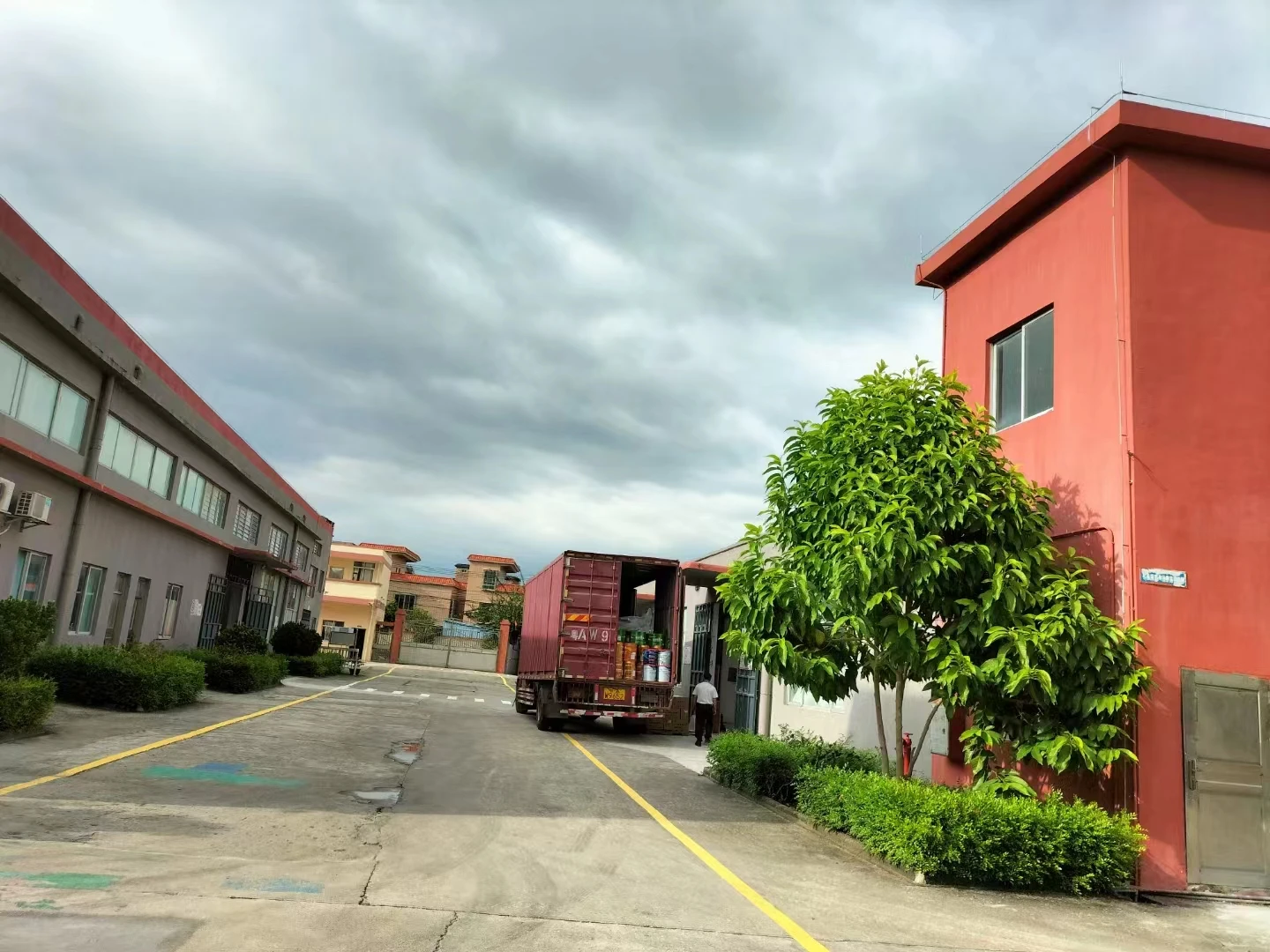 Guangzhou Dsb Automotive Supplies Co., Ltd. 3