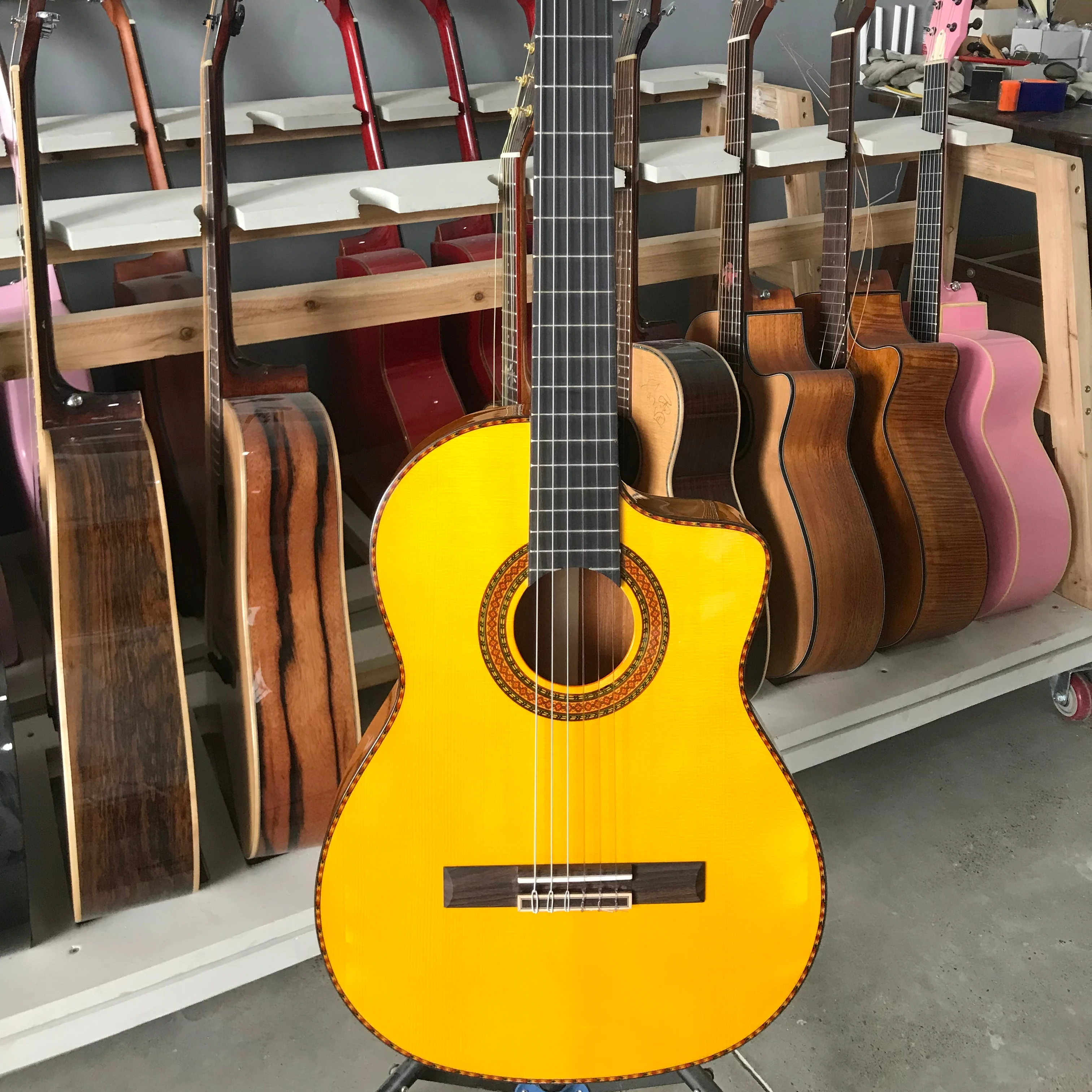 K-320C Spanish Flamenco Classic Guitar: Solid Spruce & Rosewood, 4