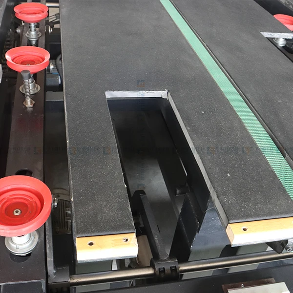 Full Automatic Cnc Glass Cutter Glass Cutting  Loading Breaking Table Integrated Cutting Machine