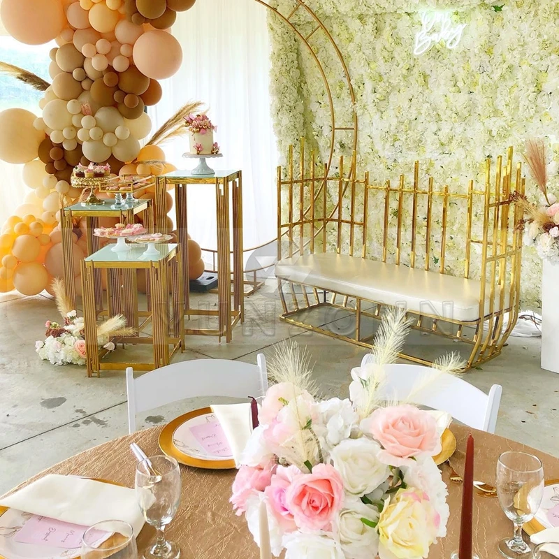 Royal Luxury Loveseat detail view