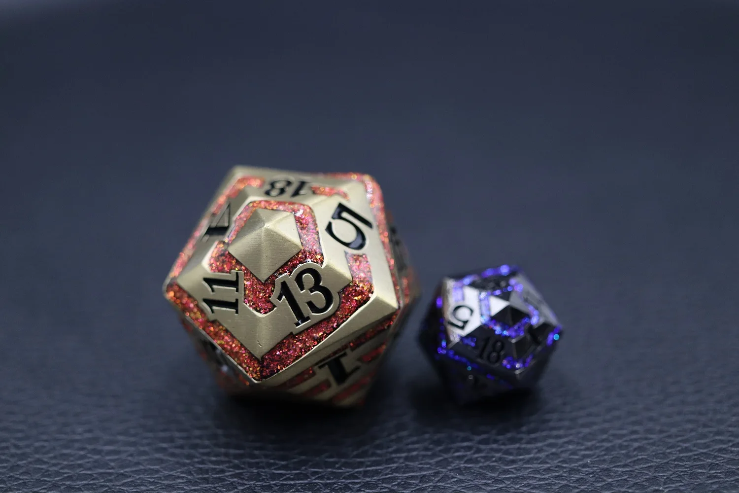 Oversize Stripe Metal 33mm D20 Zinc Alloy Polyhedral Dice for DND Games Different Colored Oversize Stripe Metal 33mm D20 manufacture