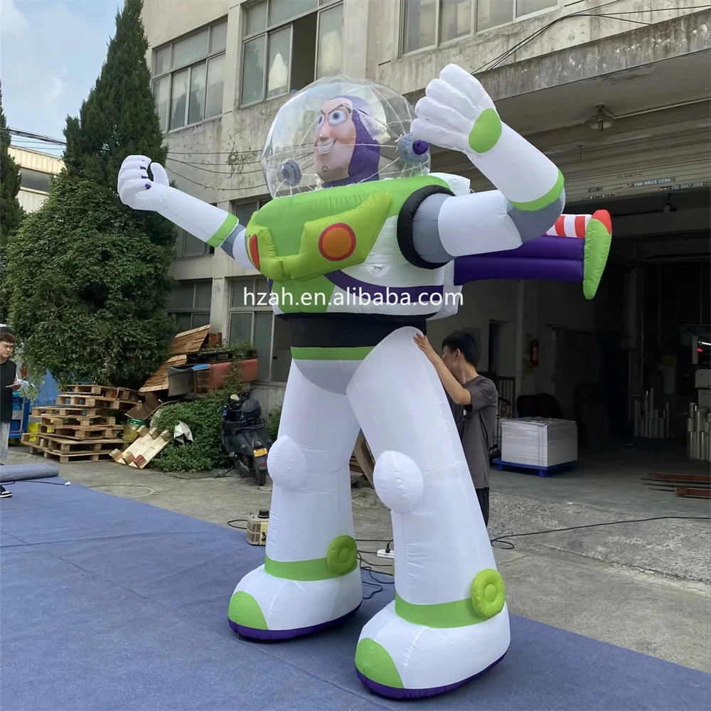 巨大バズ・ライトイヤー 誇張バルーンキャラクター販売用