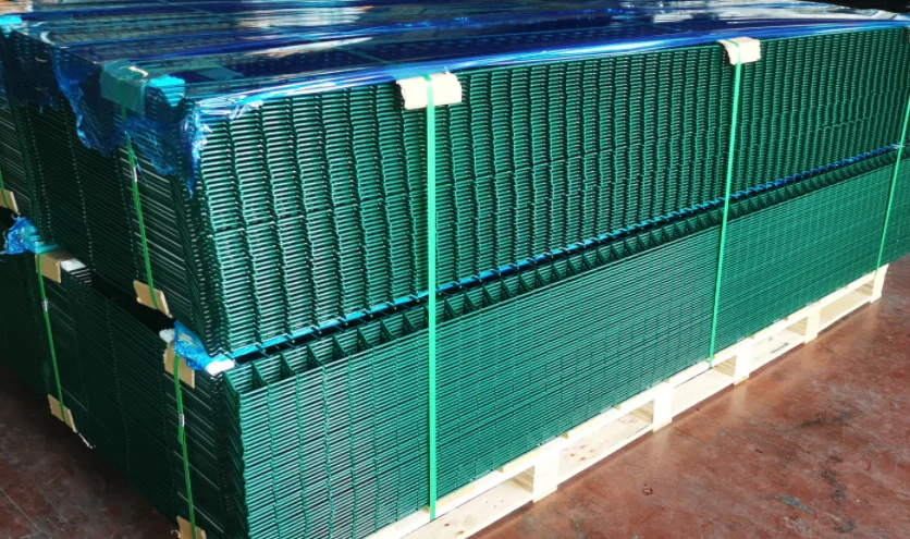 product cheap price factory sale wrought iron decorative powder coated welded wire mesh fence panels 3d folds wire mesh fence-18