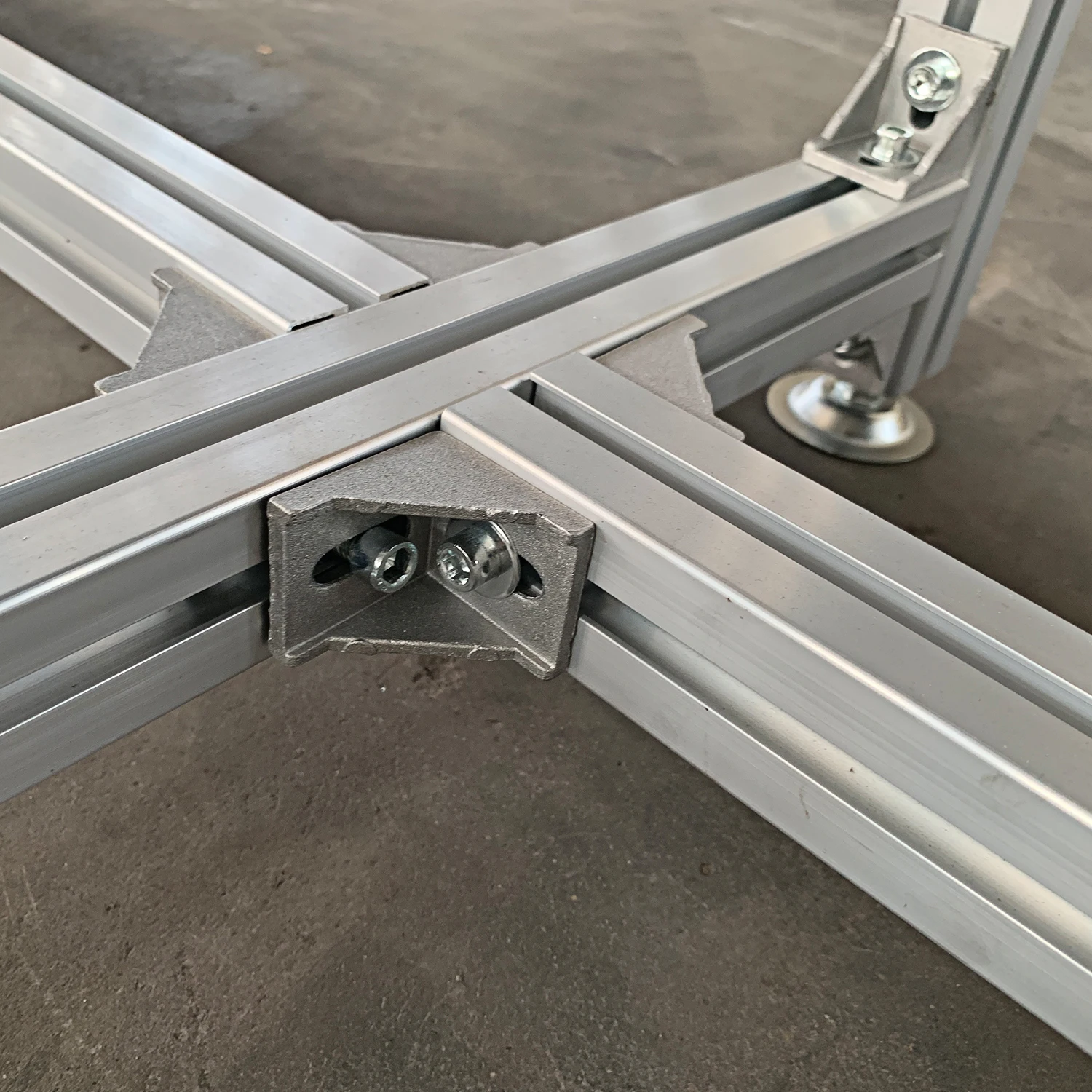 China Custom Mini Automatic 110 V Sorting Belt Conveyor With Adjustable Speed for Used Clothes