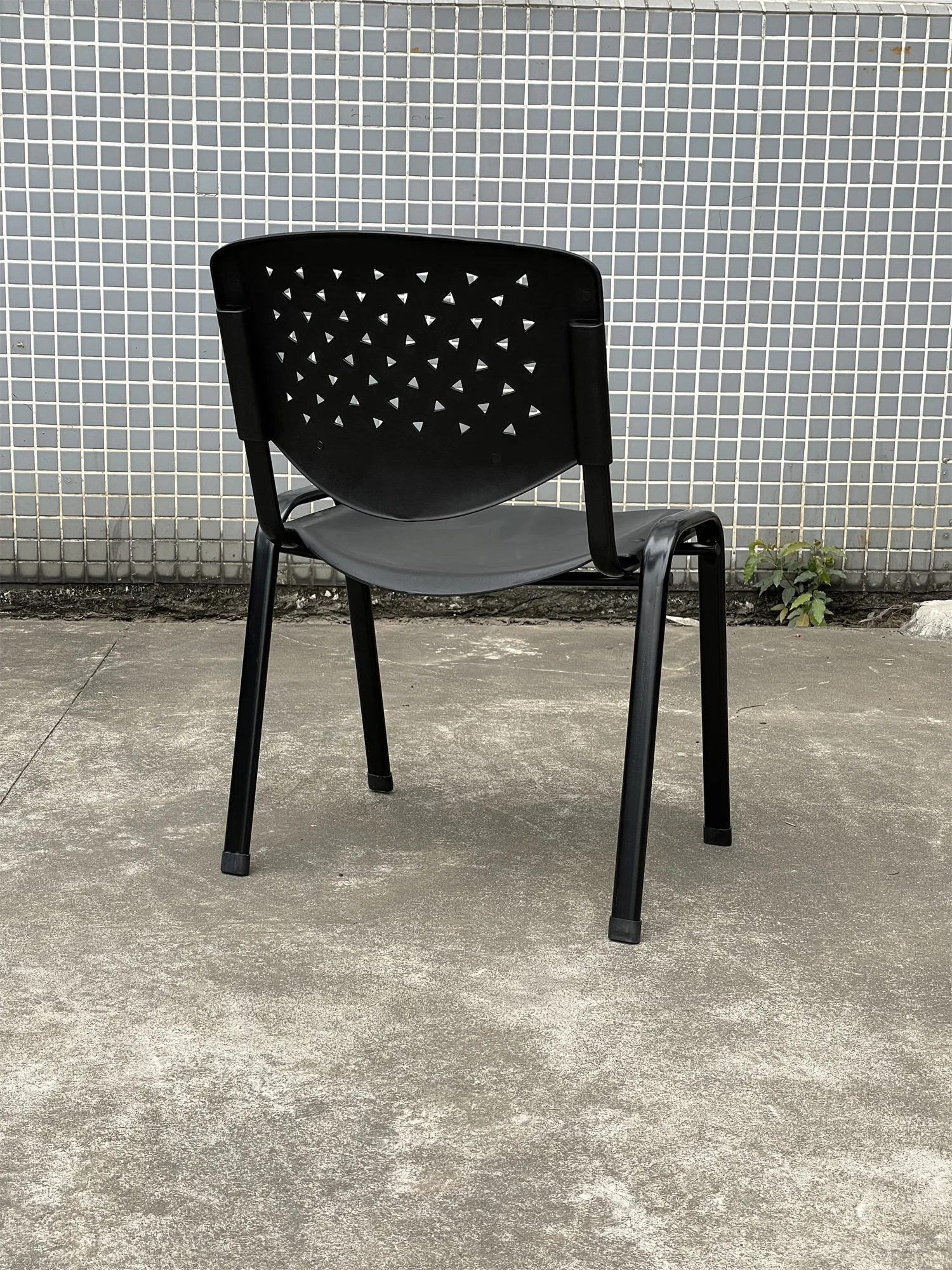 Foshan Strong Colored Pp Modern Cheap Wholesale Stackable Plastic Chair