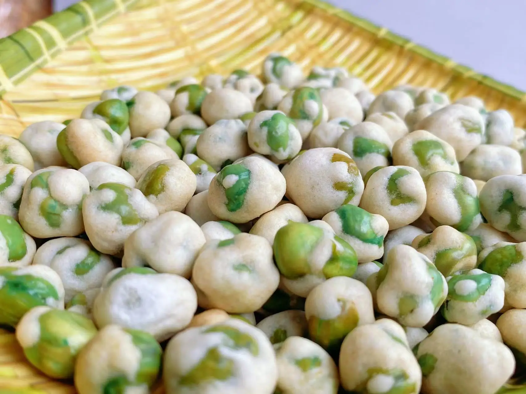 Healthy Snack Delight: White Coated Green Peas - Premium Korean Snack Choice supplier