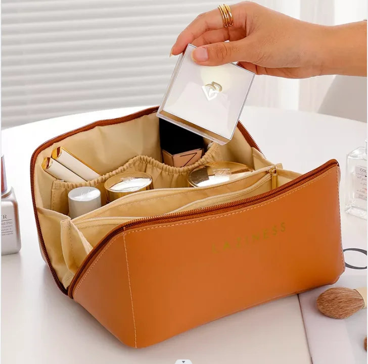 2022 New Designer Travel Ladies Makeup Storage Bag Large Opening PU