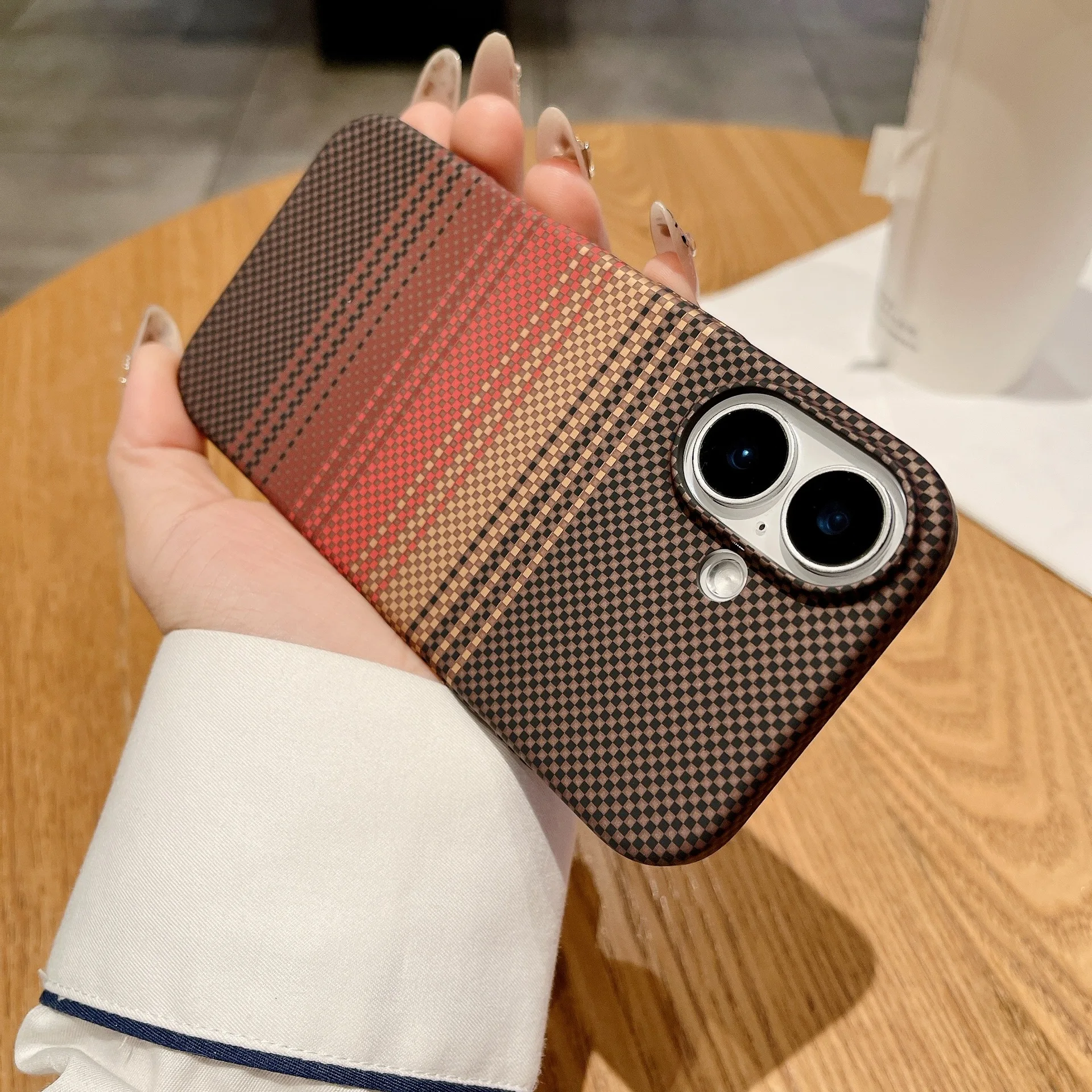product laudtec customize carbon fiber texture phone case built in magnetic hard pc shell mobile protective phone cover for iphone 17-6