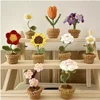 Pianta in vaso marrone12-mini all'uncinetto