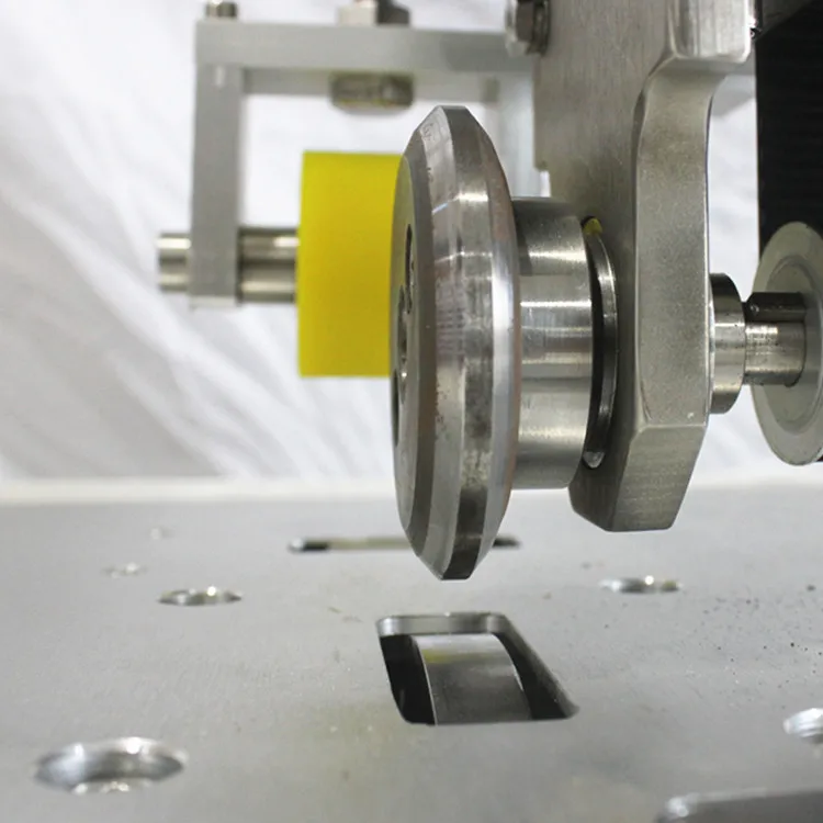 Ultrasonic Sewing Machine for Swimwear Fabric and Leathers (Synthetic Leather) Sewing & Sealing for Machinery Industries