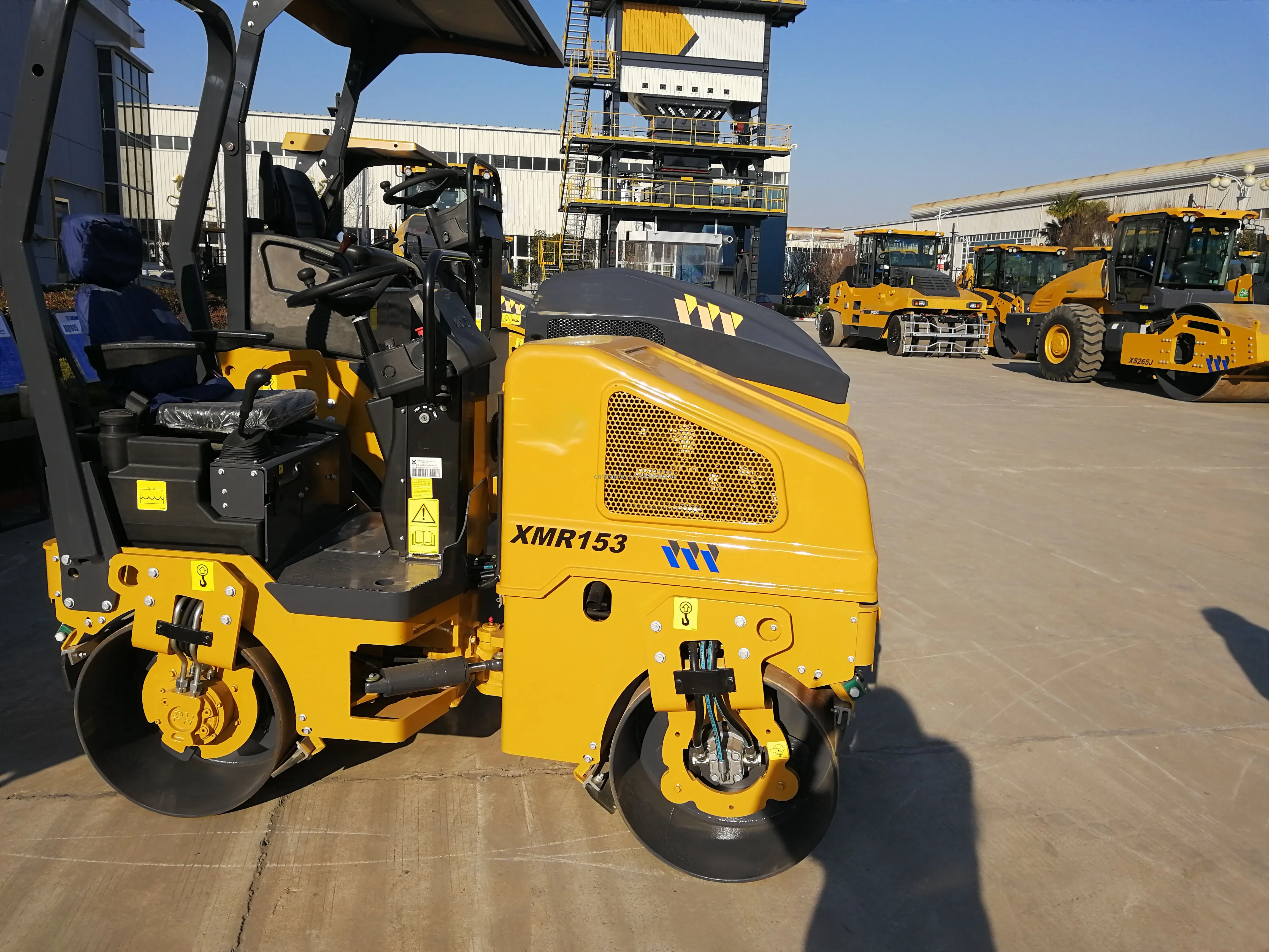 4ton Double Drum Vibratory Road Roller Xmr403s Xmr403 - Buy 4 Ton ...