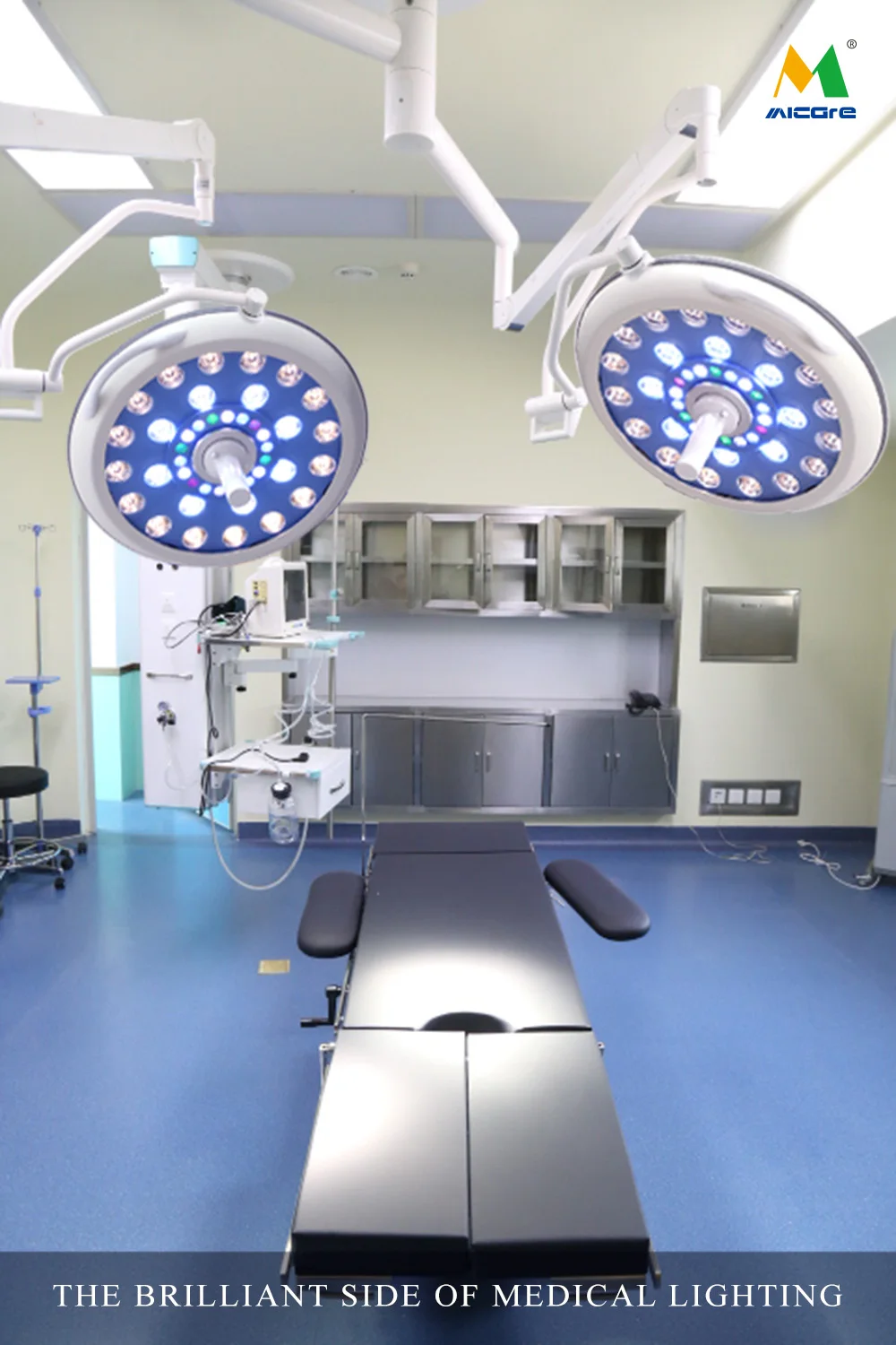 Double Dome Surgery LED at Ceiling Surgical Operating Light  Used for Hospital Medical Operation Room