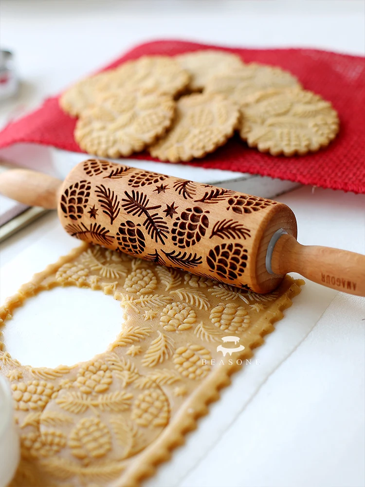 3D Pattern Wooden Rolling Pin Christmas Wooden Pine Cone and Needle Leaf Printing Carving Rolling Pin Embossed Cookie Stick