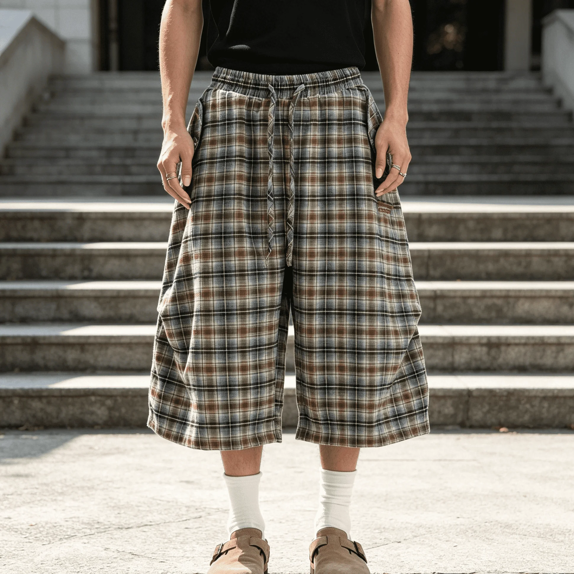 Custom Wholesale Brown Grid Seven Minute Pants Men Baggy Oversized Side Pocket Functional Elastic Drawstring Street Trousers gallery 3