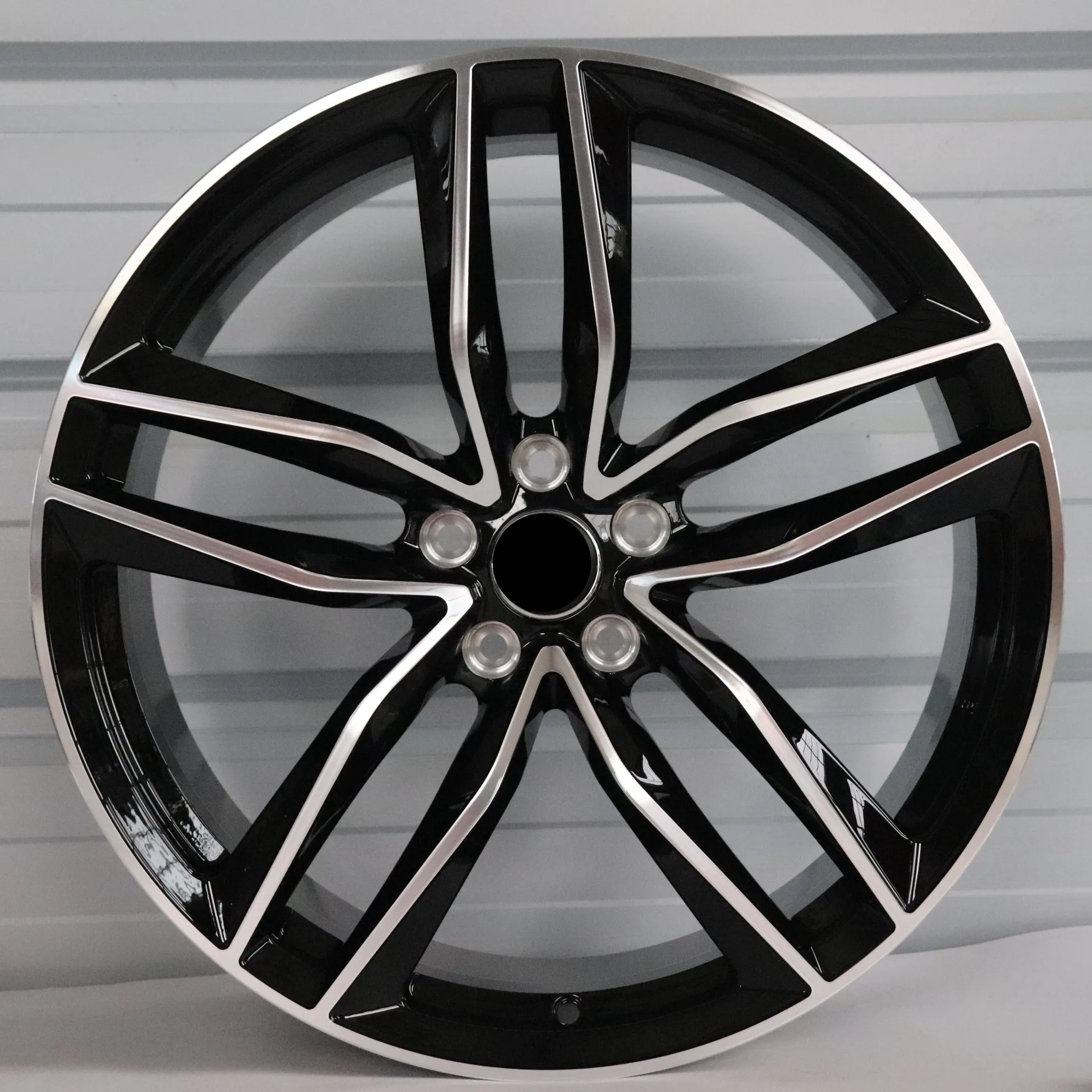 XL Custom Diamond Facets Five Spoke Design 5x114.3 17-24inch Aluminum Alloy Passenger Car Wheels Forged Wheels for Luxury Car - Image 2