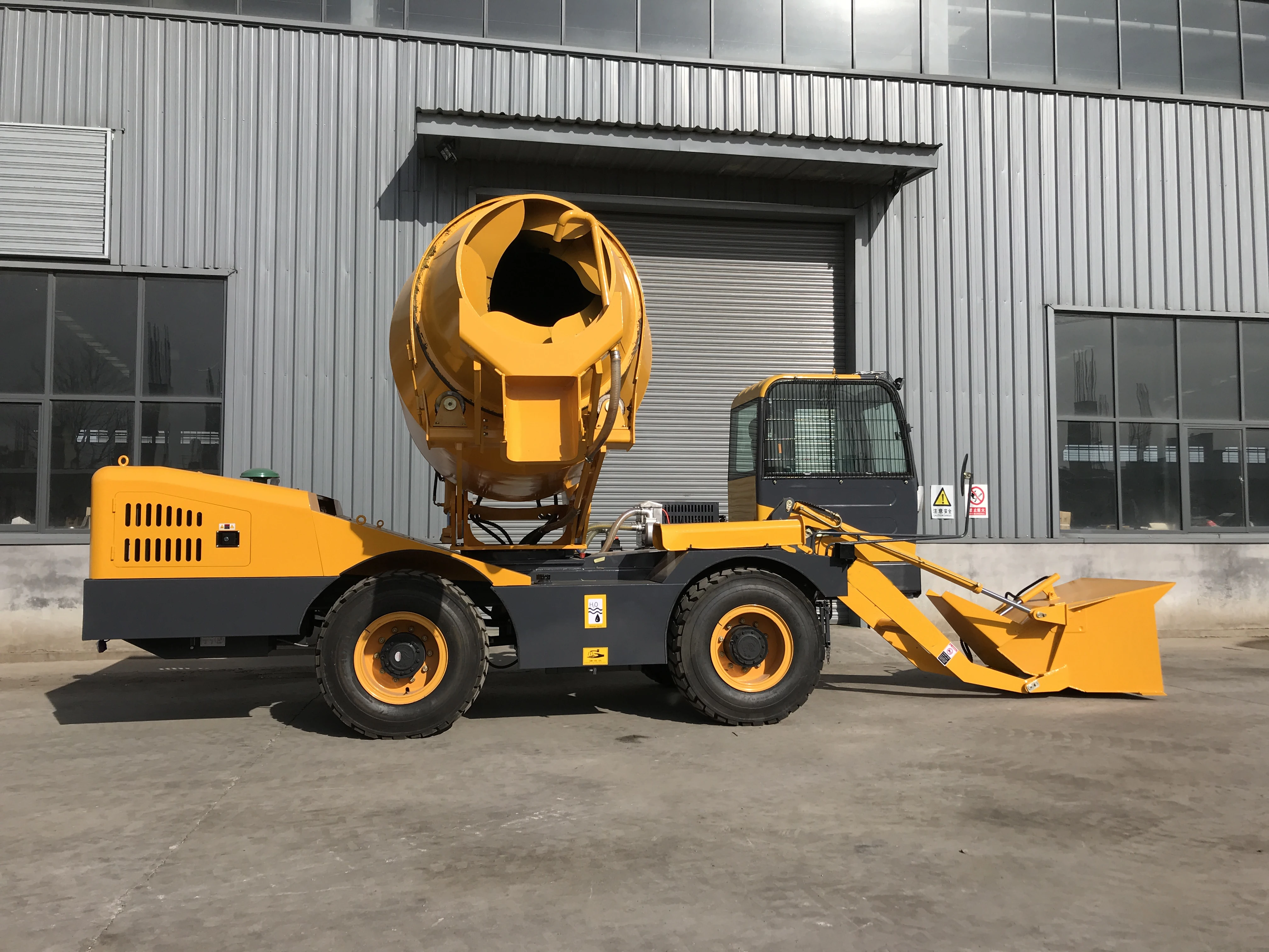 AJAX FIORI SELF LOADING CONCRETE MIXERS