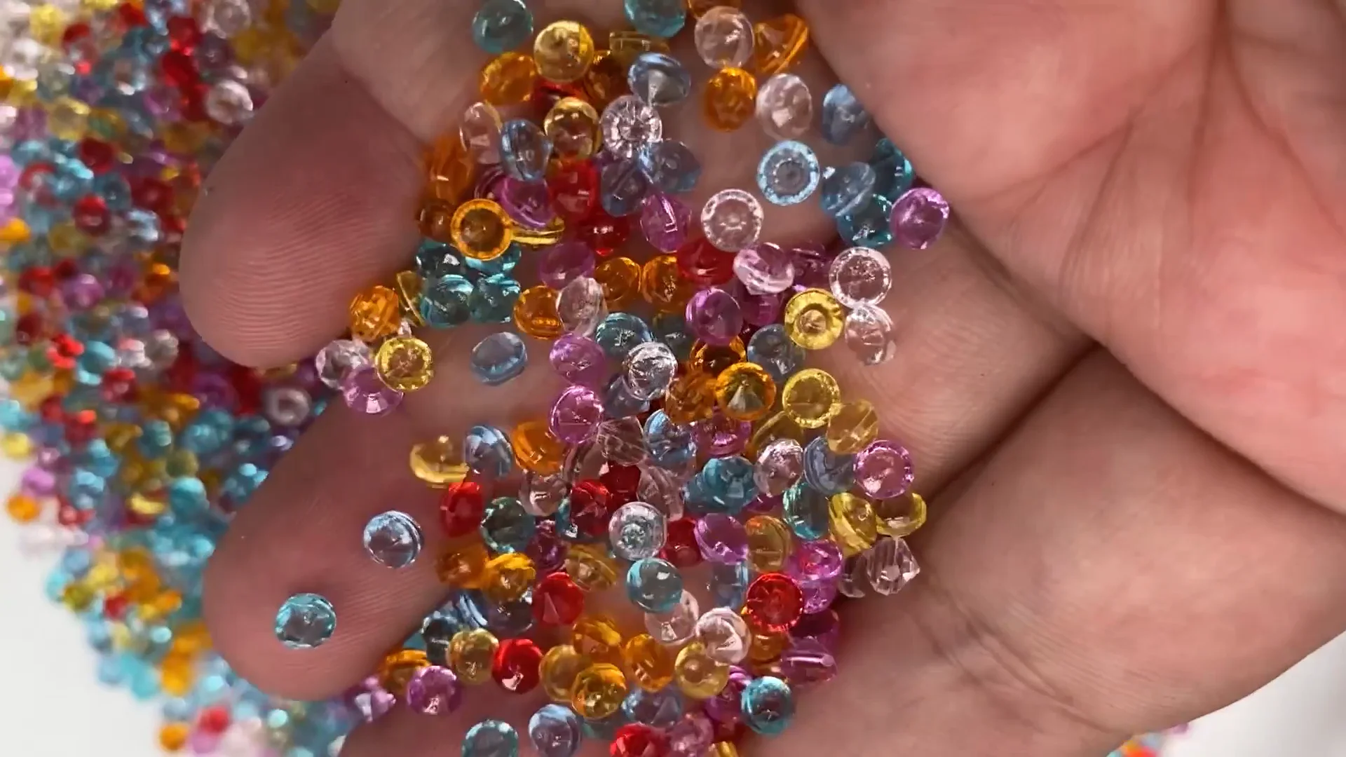 Wholesale Mixed Color 18*25mm Diamond Shaped Plastic Acrylic Vase