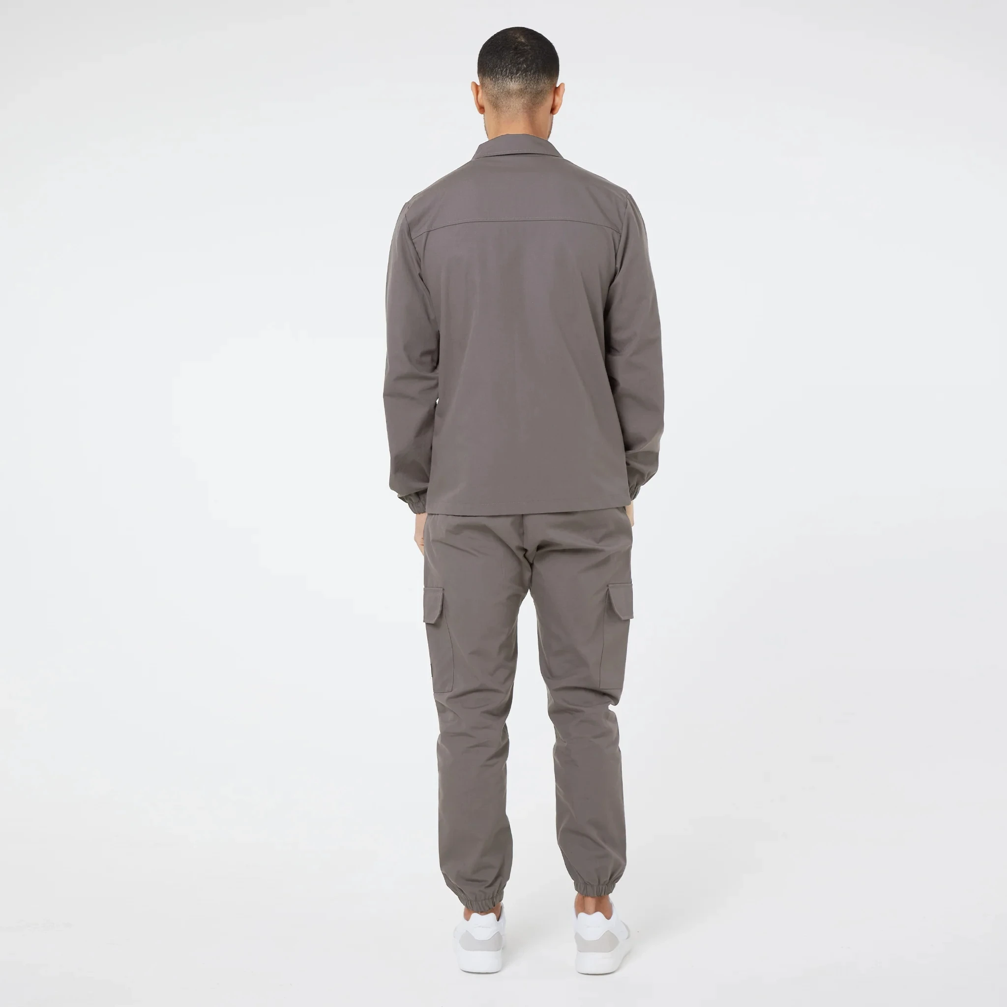 Customize Men Woven twill fabric in center zipper and flat patch pockets style Utility Overshirt jacket_voghion.com