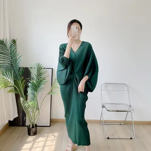 Miyake Pleated 2025 New Spring Loose V-neck Fashion Irregular Dress Personalized Woman Bat Sleeve Dress