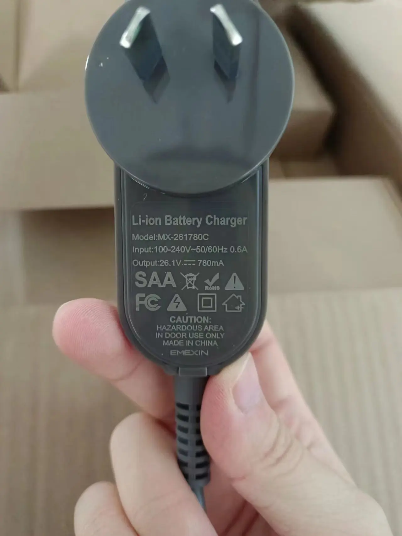 Li-ion AU plug Battery Charger for Dyson V6 V7 V8 V10 V11 Vacuum Cleaner Charger 100-240V 26.1V 0.78A supplier