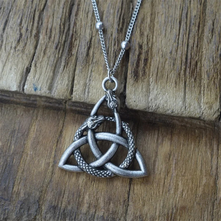 Pendente Pietra Di Luna Celtico Ciondolo Pentacolo Con Luna E Nodo Celtico In Argento Sterling 925 - Pietra Di Luna Arcobaleno, Stile Wiccan Ciondolo Luna Nodo Celtico