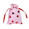 Corazoncito de terciopelo rosa