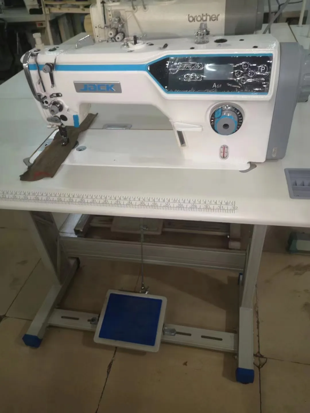 Brand New Jack A6F Single Needle Feeding Computer Flat Sewing Machine High Speed
