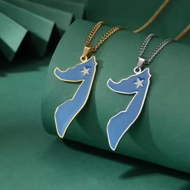 Somalia Map & Flag Necklace – Stainless Steel Pendant On Wave Chain, Patriotic Gift Jewelry