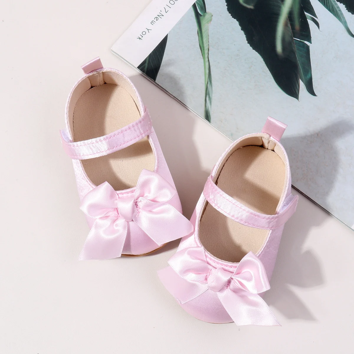 2025 Spring Summer New Arrival Infant Newborn Girl Shoes Breathable Cotton Soft TPR Soles Bowknot Princess Baby Shoes factory
