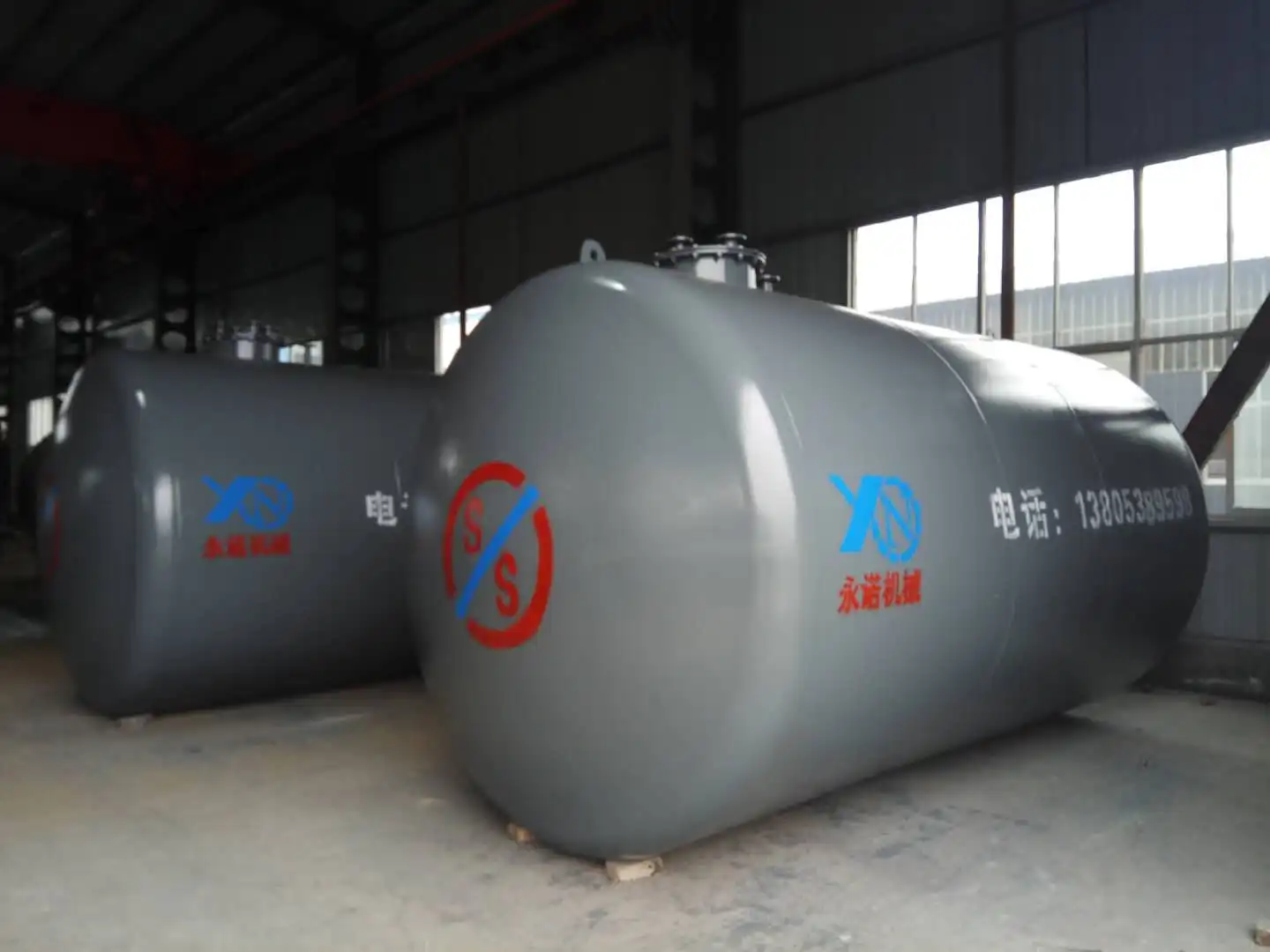 Underground Fuel Tank 600 Gallons - Durable Stainless Steel