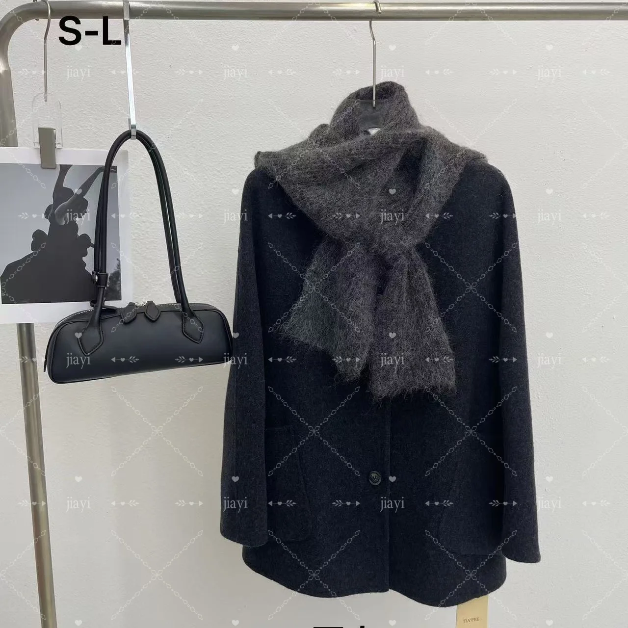 Elegant Women's Winter Quilted Wool Coat with Cashmere Closure Logo Decoration Ground Color New Collection