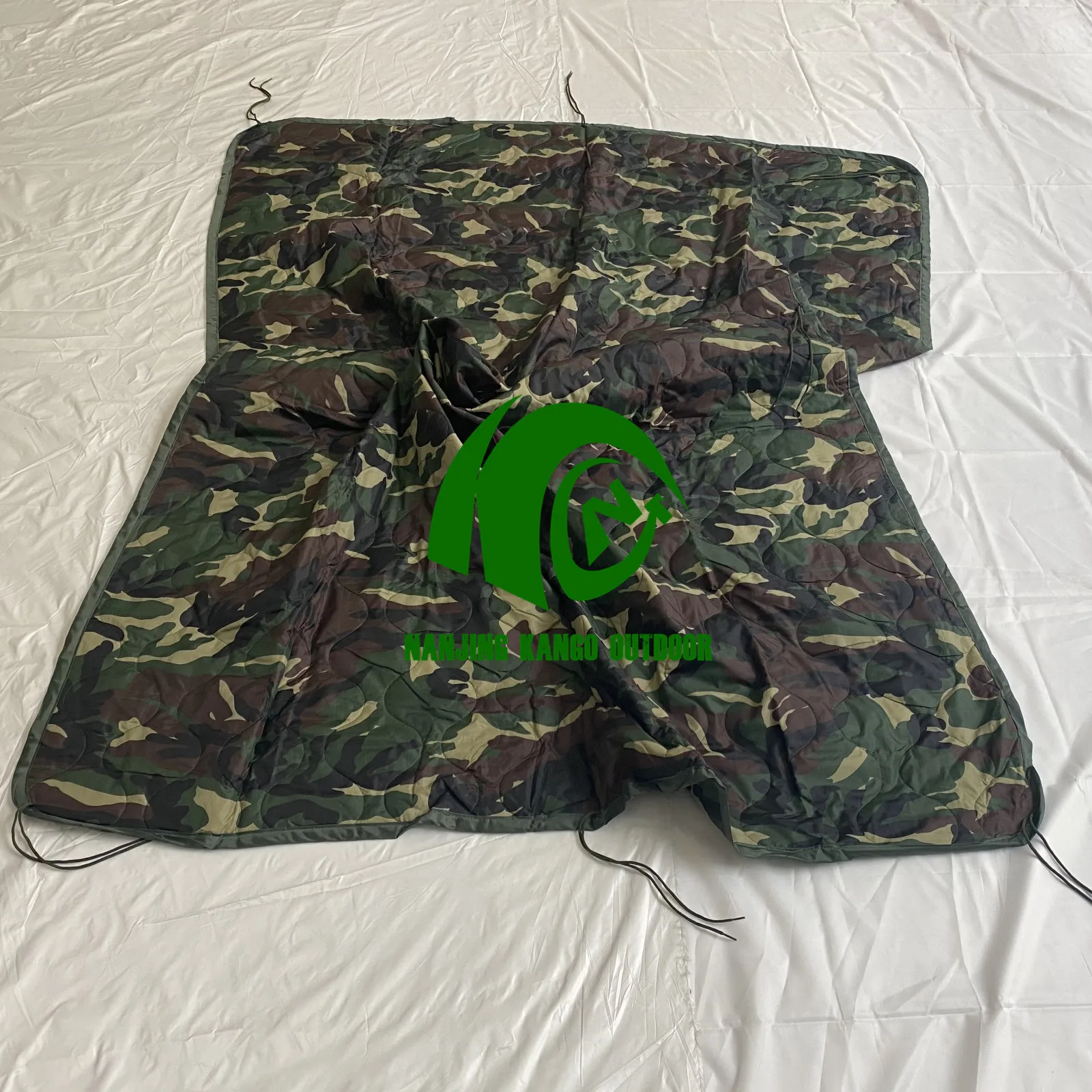 US Military Woodland Wet Weather Poncho Liner Woobie Blanket EXCELLENT CONDITION 
