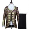 Morado con pantalones