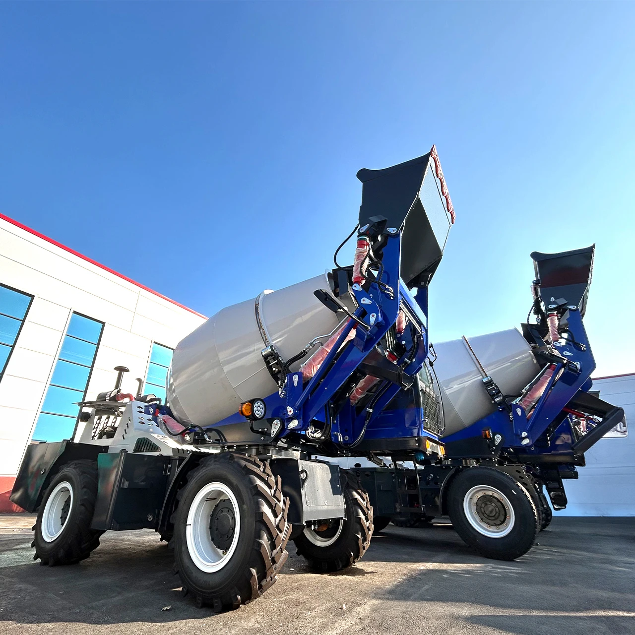 2.0 M3 3m3  4m3 4X4 Diesel Self Loading Concrete Mixer Propelled Small Concrete Mobile Concrete Mixer Truck for Sale