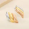 boucle d'oreille F