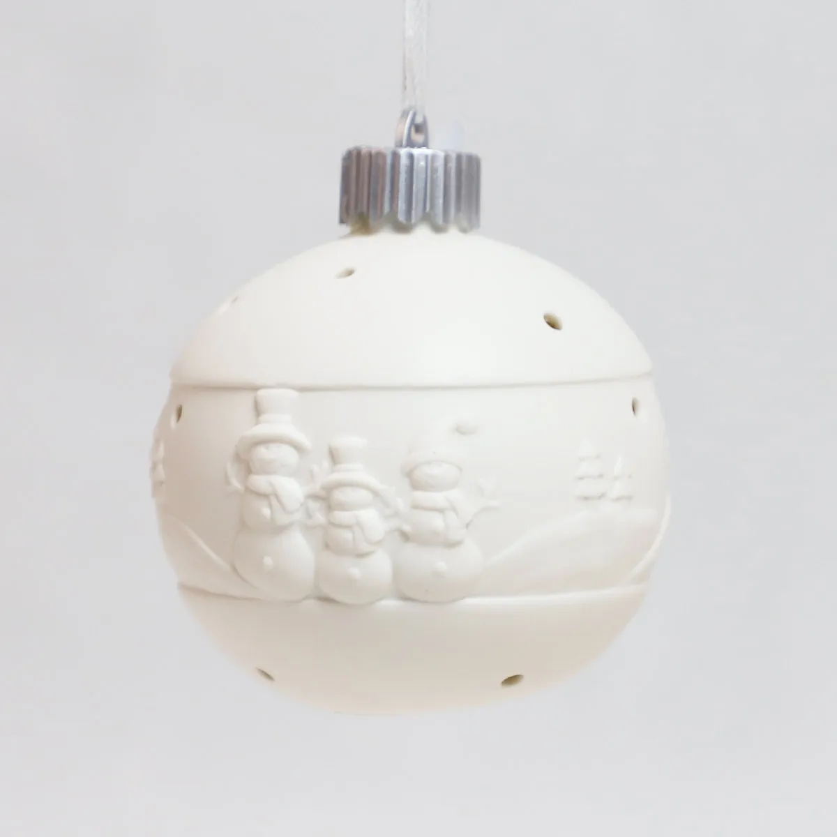 ceramic baubles christmas decorations hanging ball with glitters and led christmas decoration suppliers