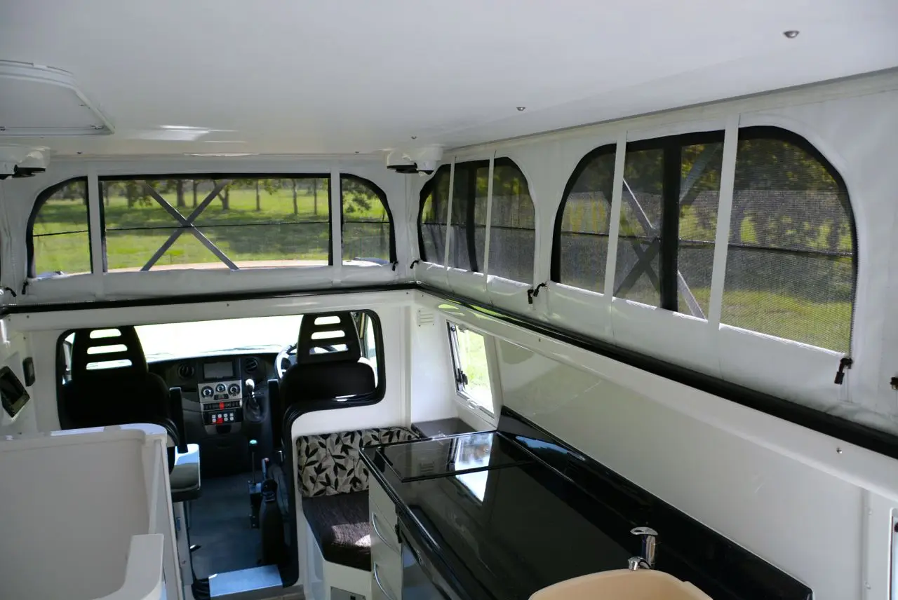 camper 42 まとめ売り Featured Van: George's Toyota Hiace ZX Campervan Conversion