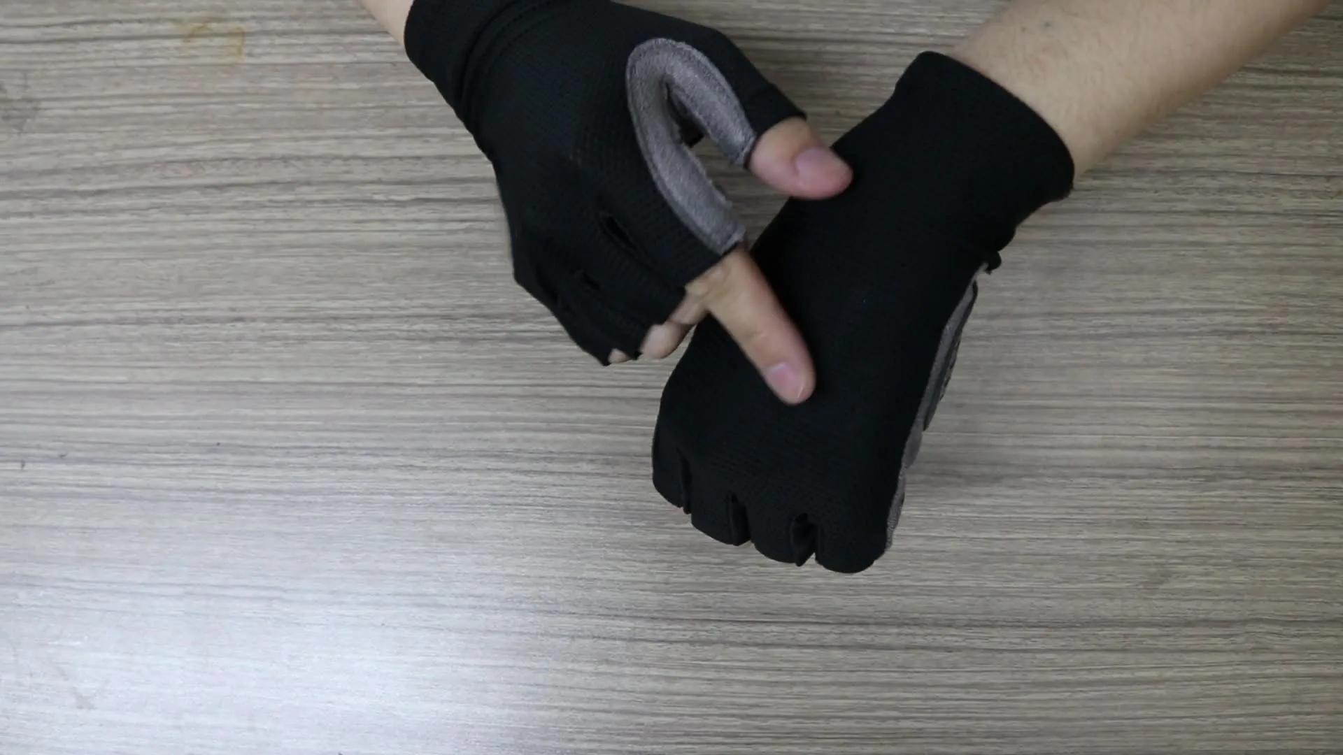 Summer Half-Finger Cycling Gloves for Outdoor Sports Breathable Wear-Resistant with Shock Absorption Motorcycle Accessories