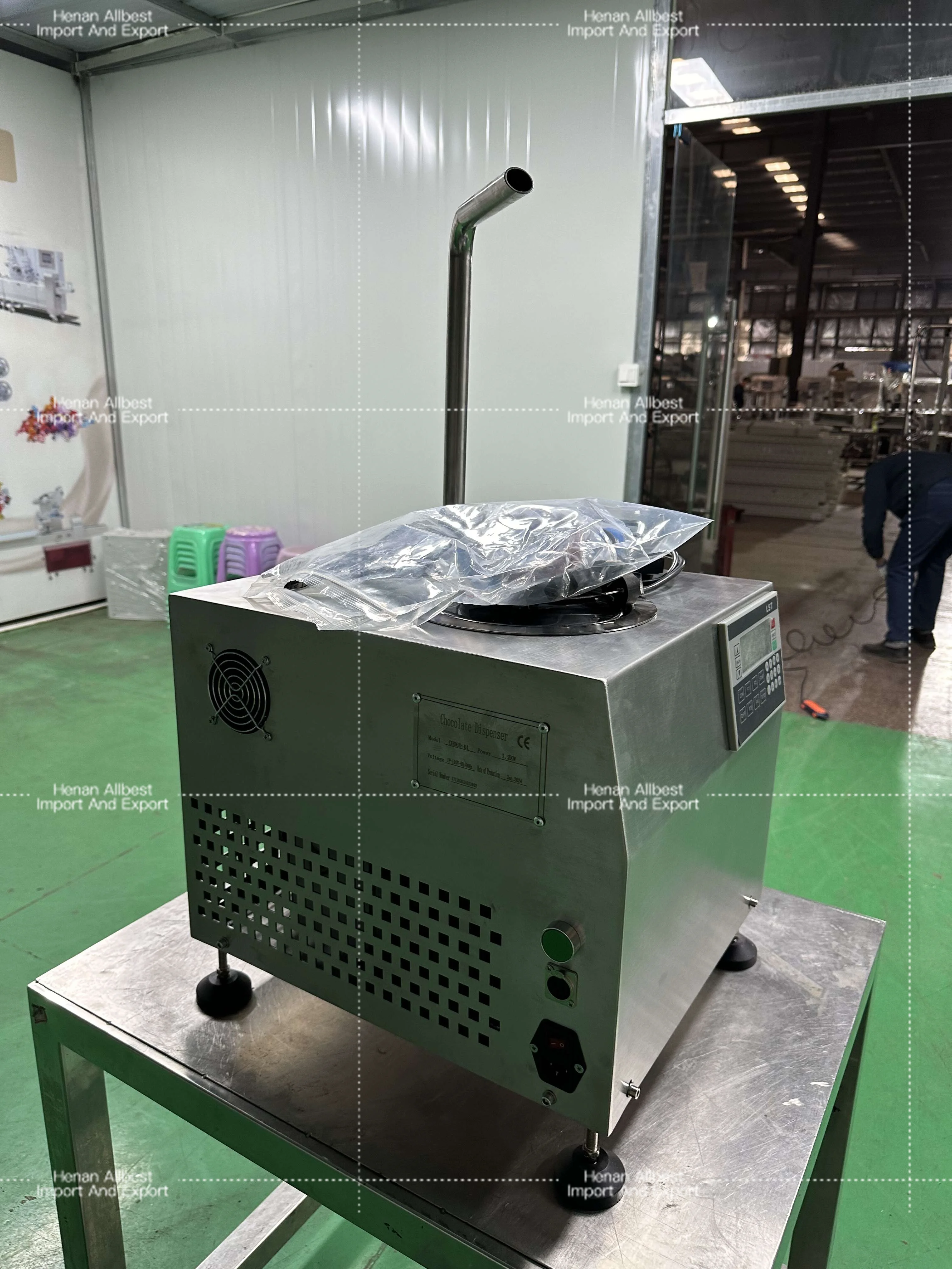 Small Automatic Chocolate Machinery Small Chocolate Tempering Machine Portable Hot Chocolate Dispenser