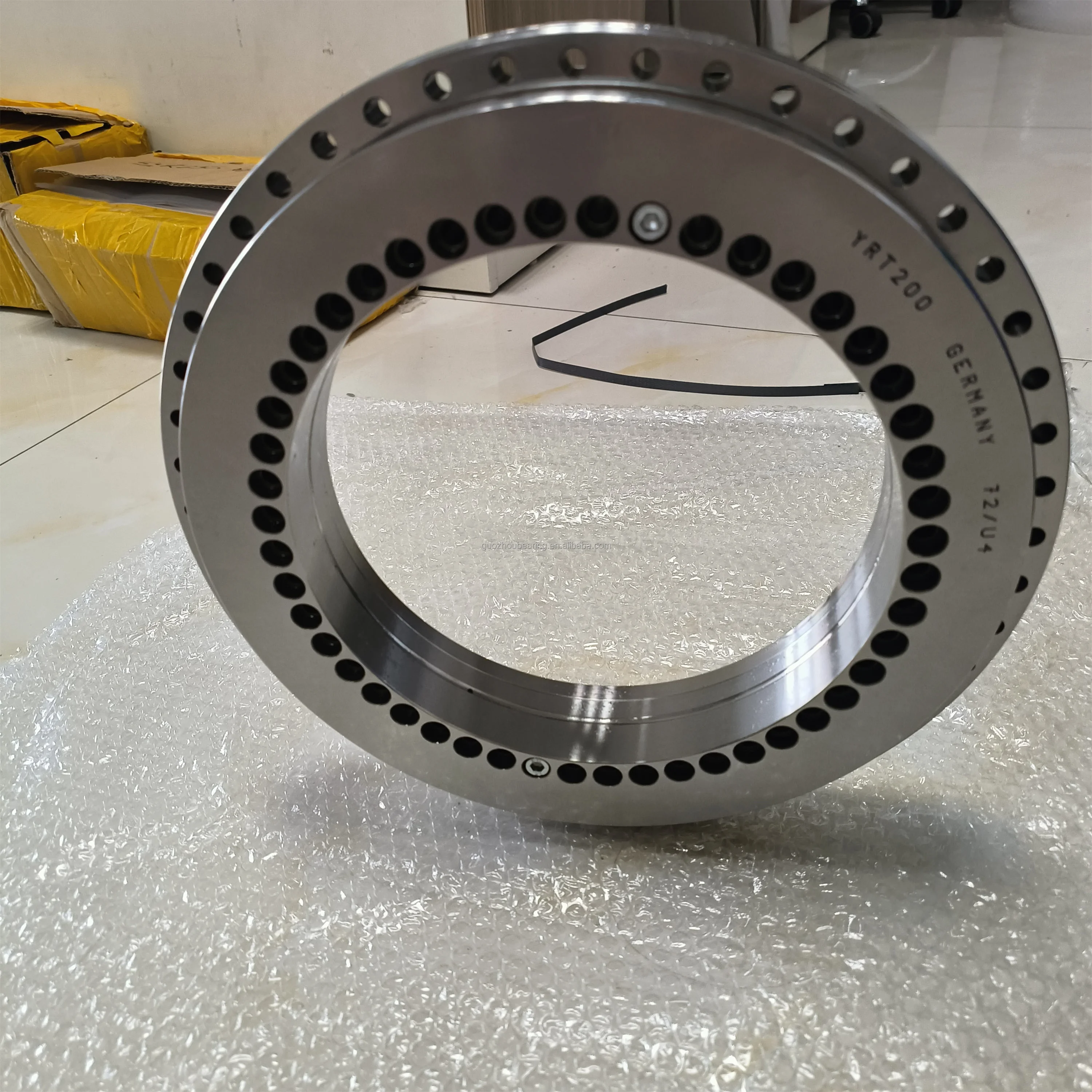 タワークレーン用ターンテーブルギアレススルーベアリングYRT200 YRT